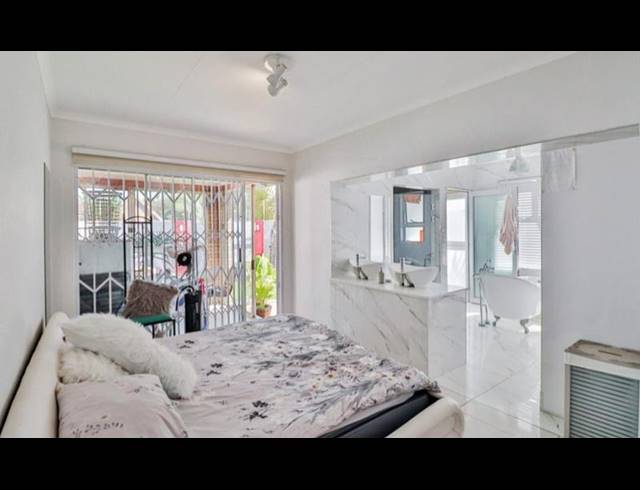 4 BEDROOM HOUSE FOR SALE IN MEYERSDAL